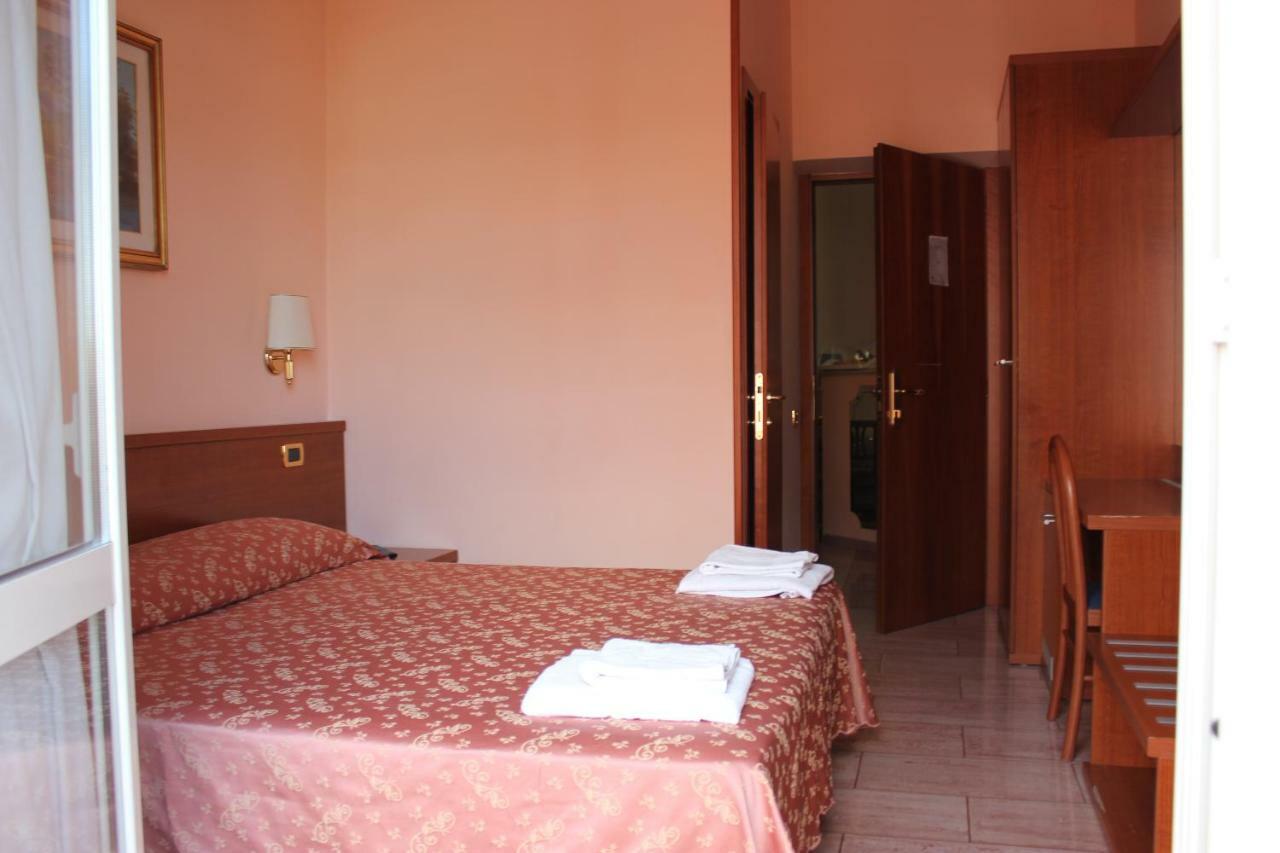 Alex City Inn III - Rome — Photos 3
